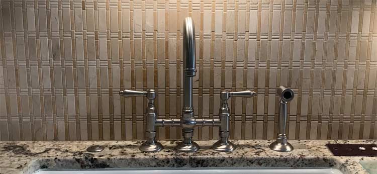 Kitchen Faucet with Sprayer Chrome Finish