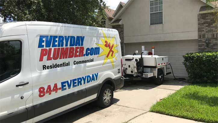 EVERYDAYPLUMBER.com plumbing service van in a residential yard in South Tampa